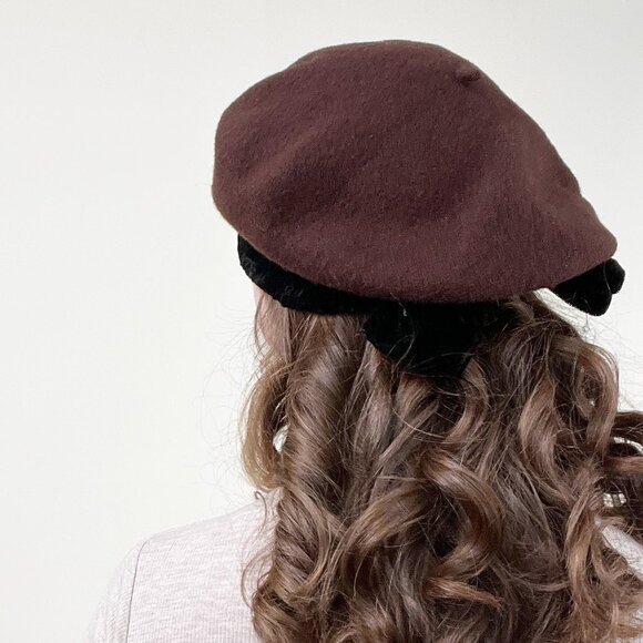 Vintage Beret Cap Hat Winter Velvet Wool Bow French European Preppy 70s 80s Euro - Picture 2 of 7